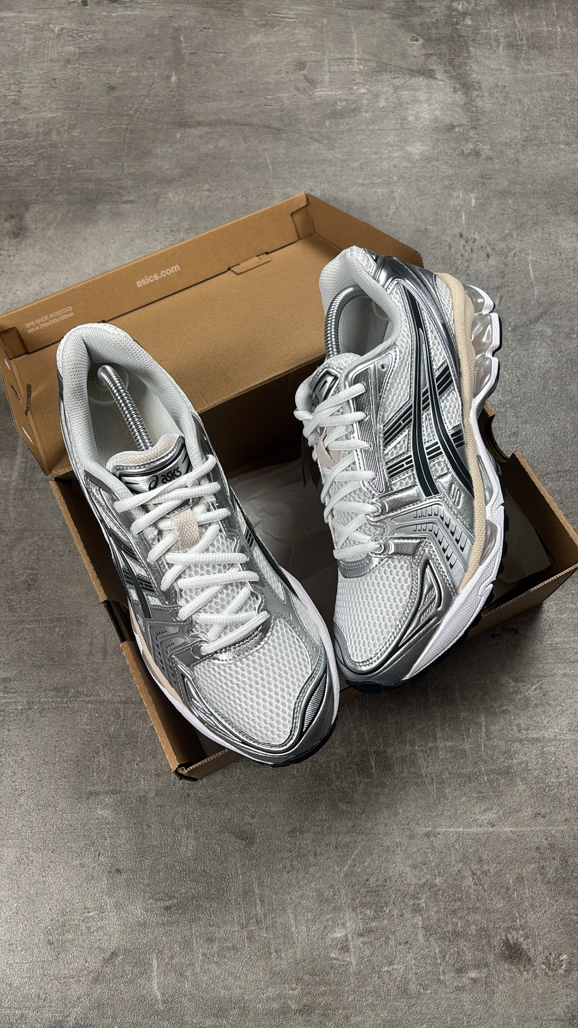 ASICS GEL KAYANO 14 GRAPHITE GREY