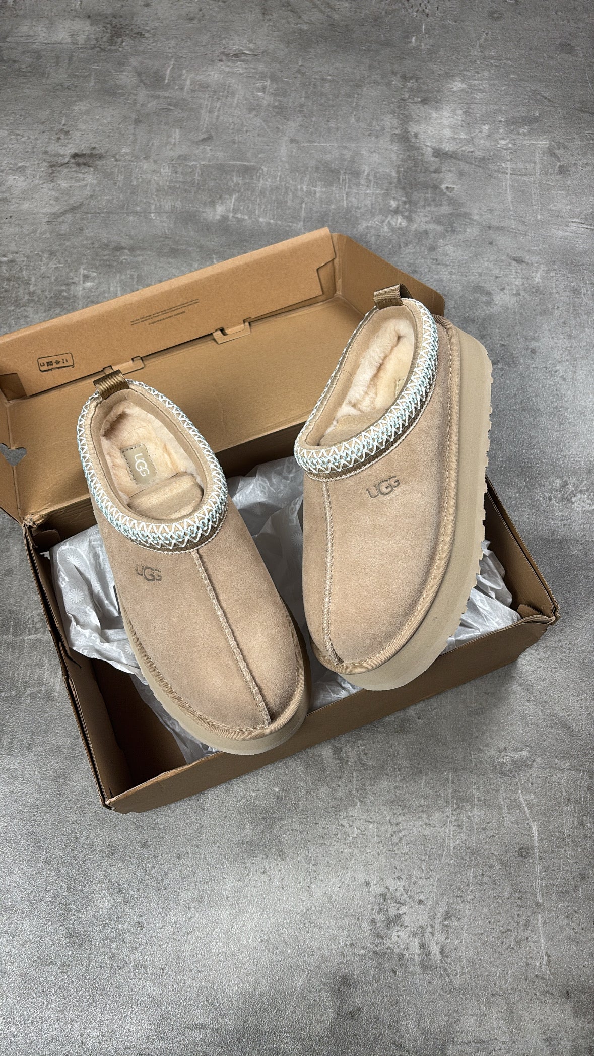 UGG TAZZ PLATFORM SLIPPER II