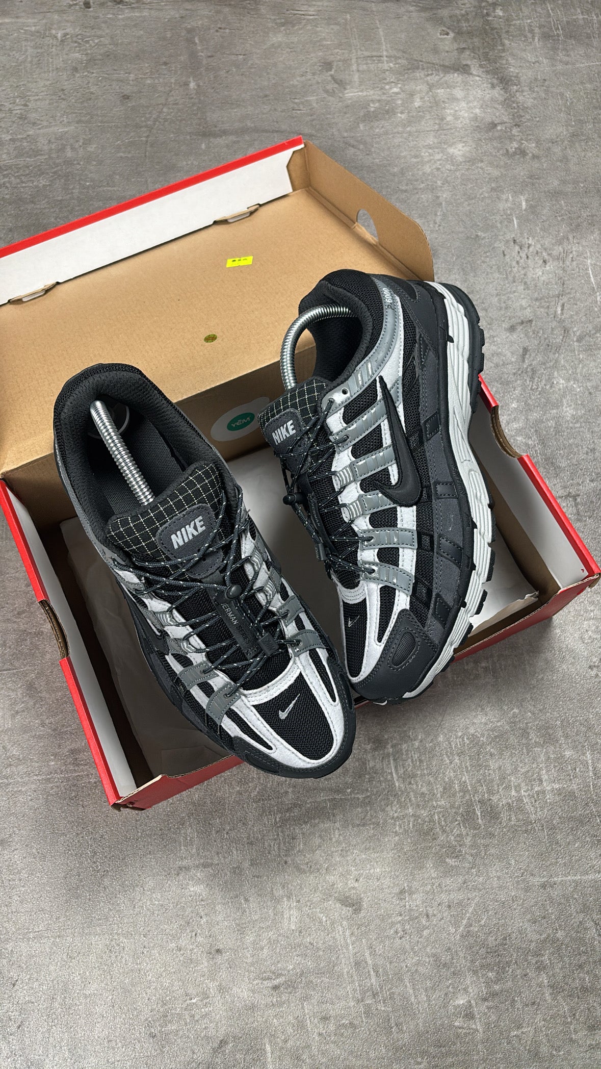 NIKE P6000 ANTHRACITE / SMOKE GREY