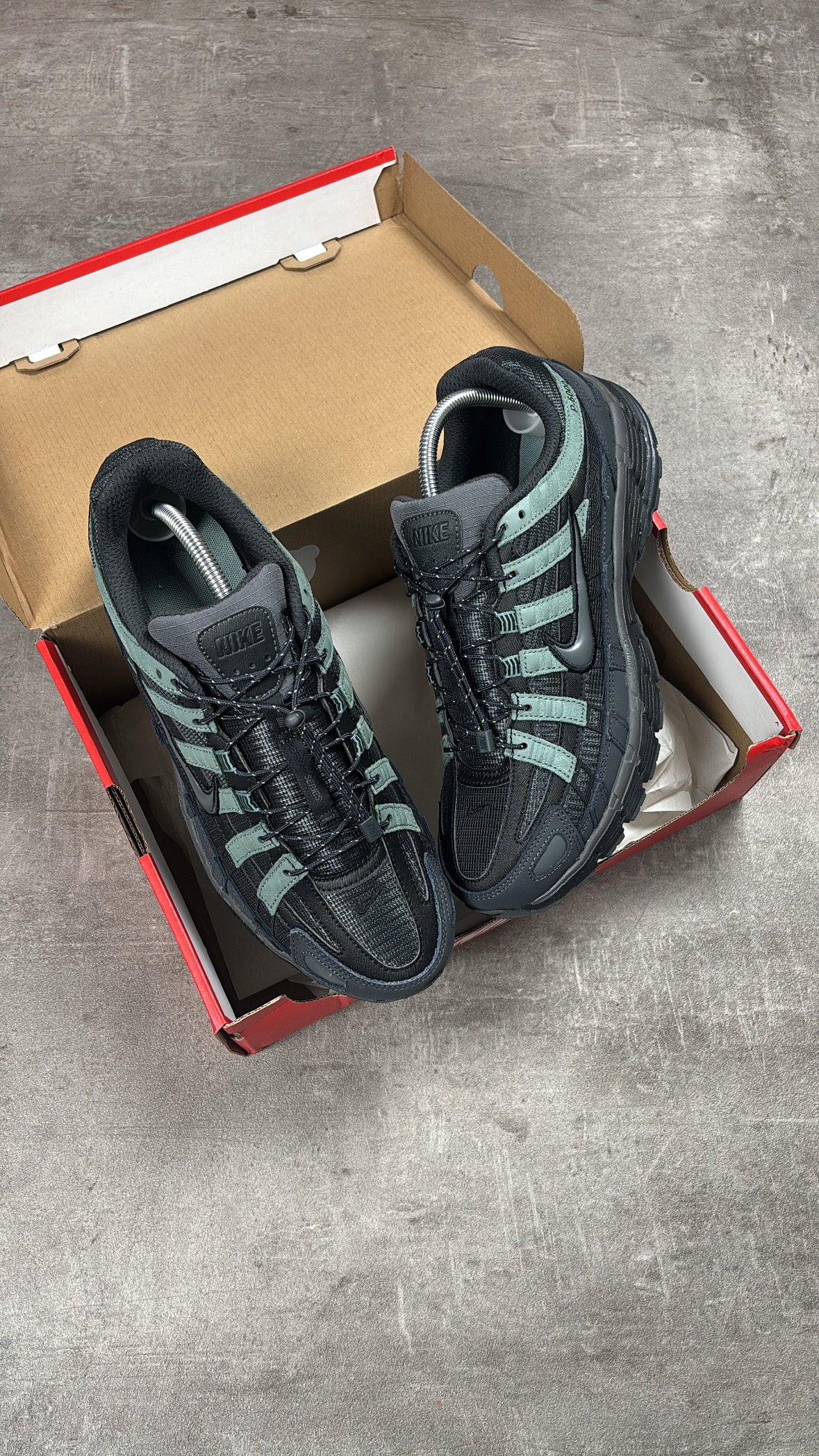 NIKE P6000 ANTHRACITE IRON GREY