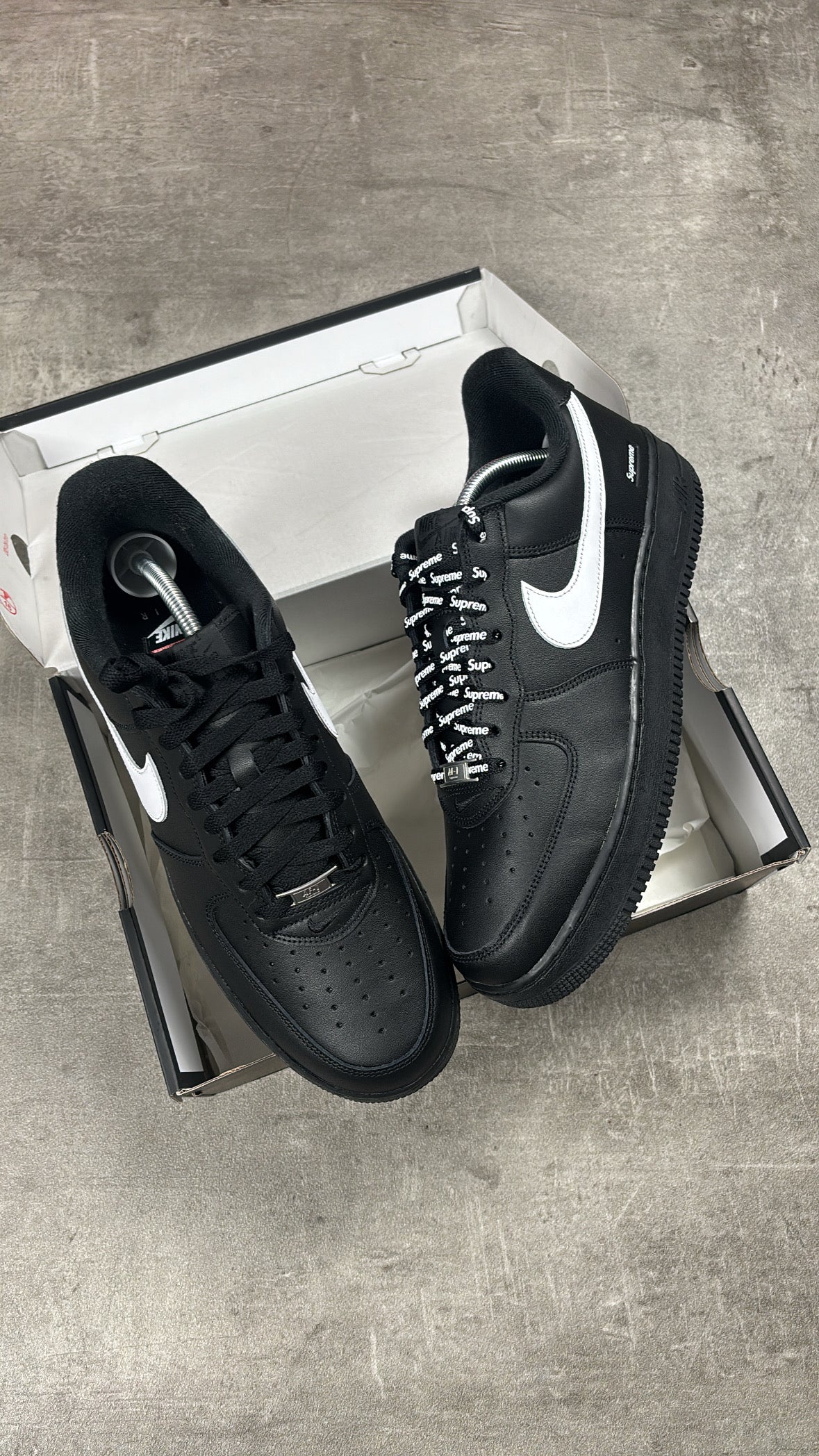 SUPREME AF1 BLACK/WHITE