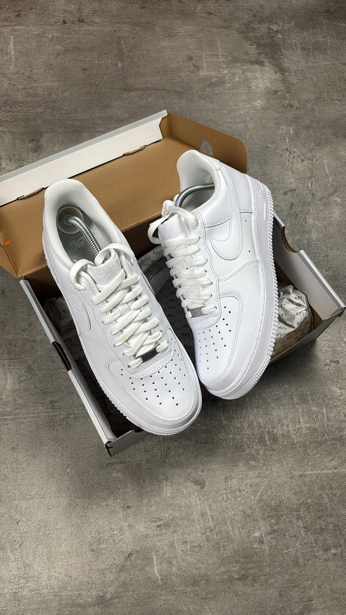 NIKE AIR FORCE 1 ‘07 WHITE
