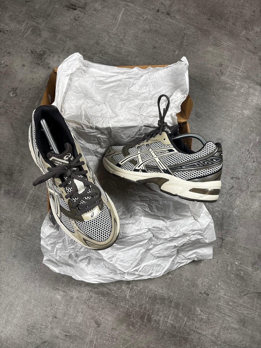 ASICS GEL-1130 BIRCH/DARK TAUPE