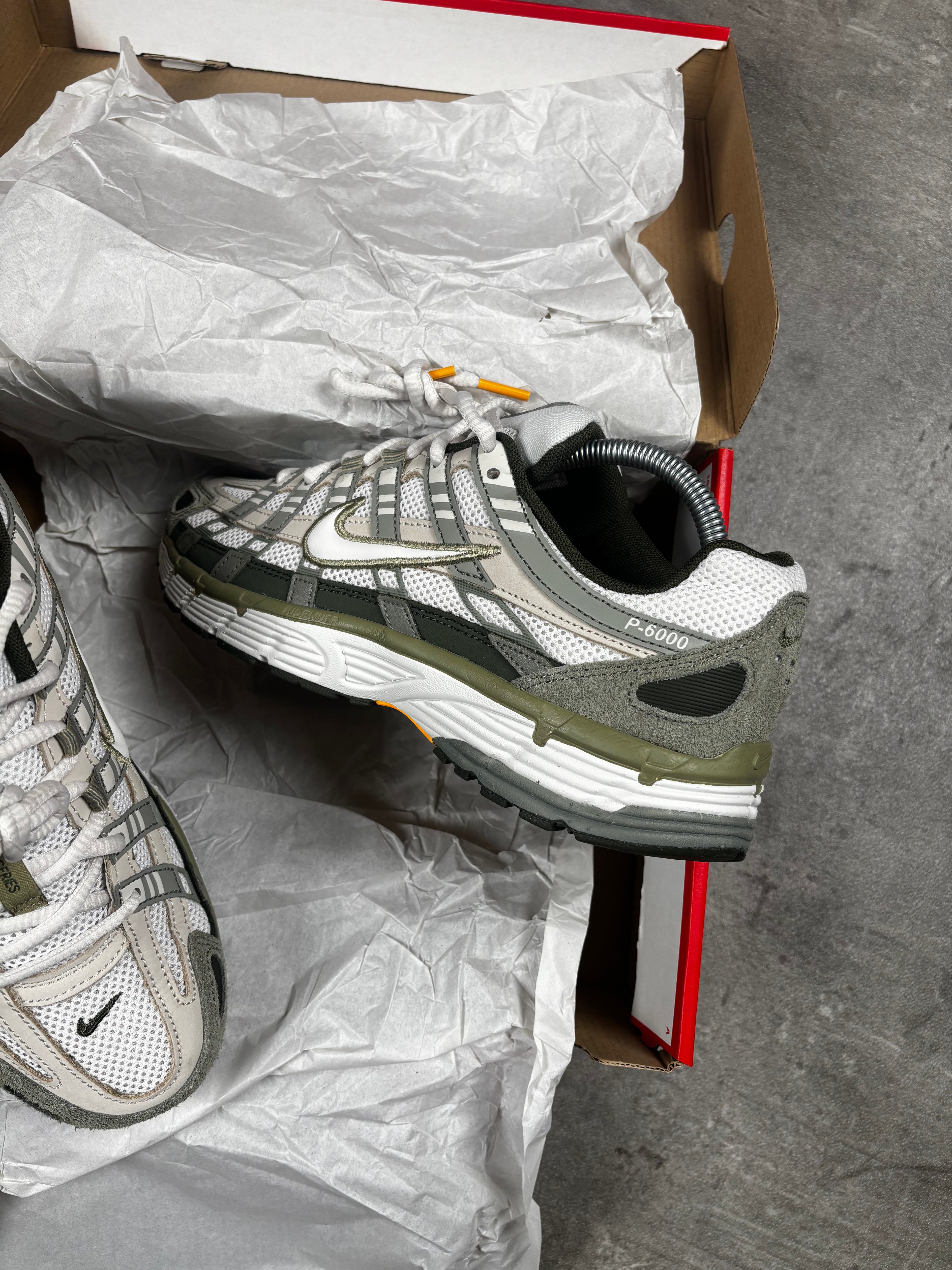 NIKE P-6000 LIGHT ARMY/KHAKI